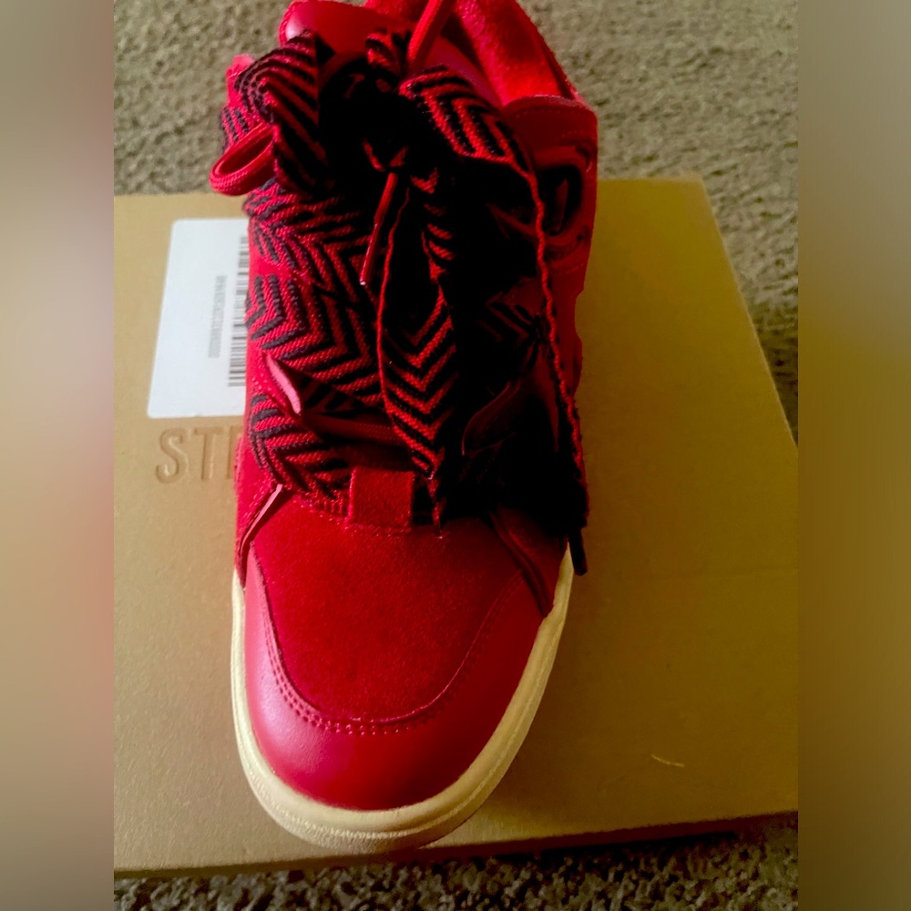 Steve Madden Skate board shoes